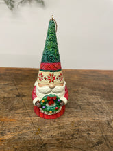 Load image into Gallery viewer, Ornament gnome holding wreath