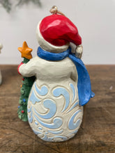 Load image into Gallery viewer, Ornament snowman with tree