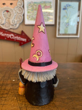 Load image into Gallery viewer, Jim Shore “witch way gnome”