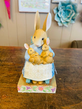 Load image into Gallery viewer, Jim shore “a mothers love”