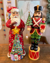Load image into Gallery viewer, Jim Shore Heartwood Creek Nutcracker Statue #6008296