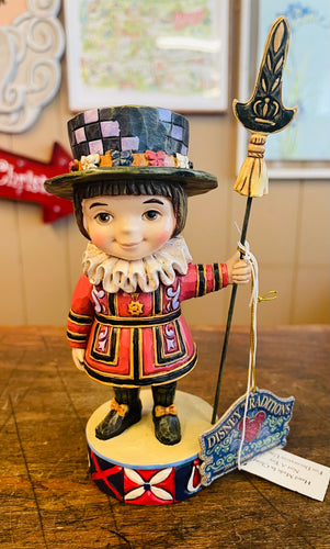 Jim shore, Disney traditions, “Welcome to England”